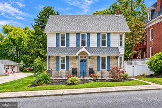 9 W PENNSYLVANIA AVE, Stewartstown, PA 17363