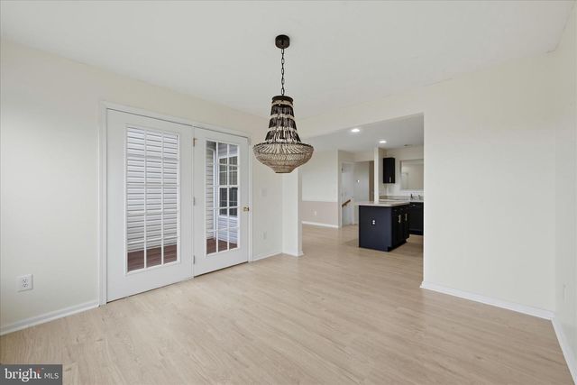 20 SNEAD DR, Martinsburg, WV 25405