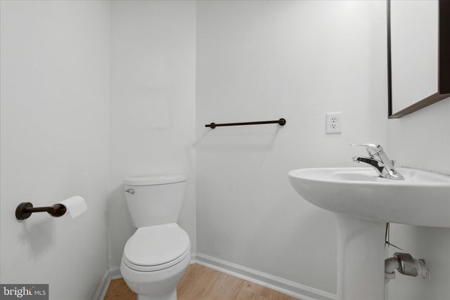 20 SNEAD DR, Martinsburg, WV 25405