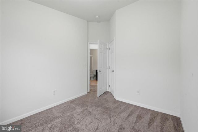 20 SNEAD DR, Martinsburg, WV 25405