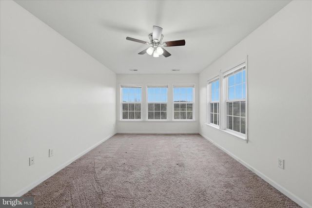 20 SNEAD DR, Martinsburg, WV 25405