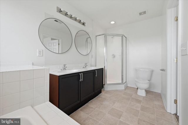 20 SNEAD DR, Martinsburg, WV 25405