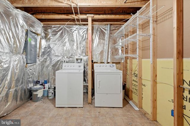 20 SNEAD DR, Martinsburg, WV 25405