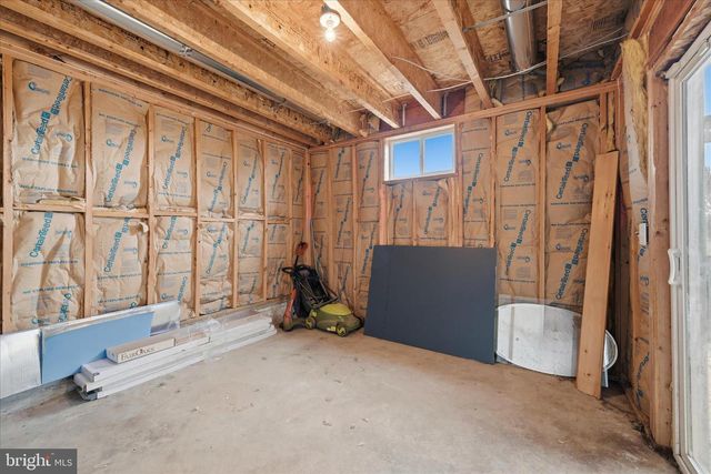 20 SNEAD DR, Martinsburg, WV 25405