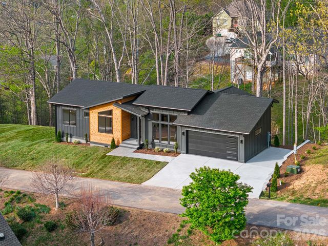 28 Lauren Lane 19, Candler, NC 28715