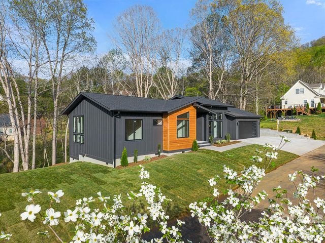 28 Lauren Lane 19, Candler, NC 28715
