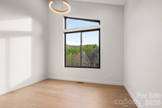 28 Lauren Lane 19, Candler, NC 28715