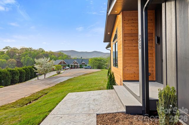 28 Lauren Lane 19, Candler, NC 28715