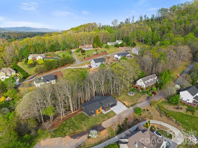 28 Lauren Lane 19, Candler, NC 28715