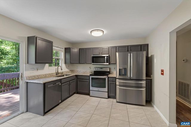 63 TURKEYSAG TRL, Palmyra, VA 22963