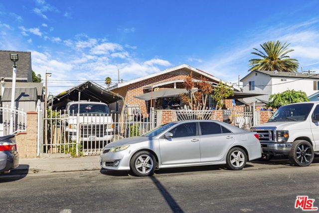 10313 Croesus Avenue, Los Angeles, CA 90002