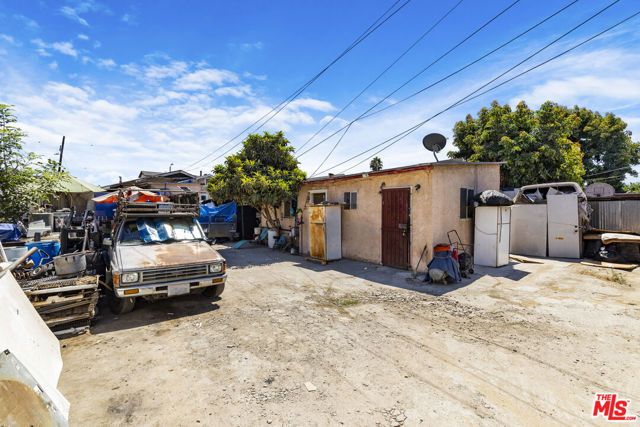 10313 Croesus Avenue, Los Angeles, CA 90002