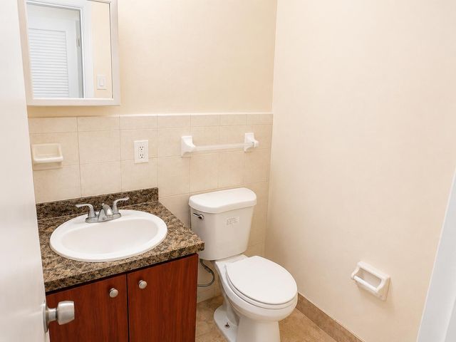 824 NE 16th Street 828, Fort Lauderdale, FL 33304