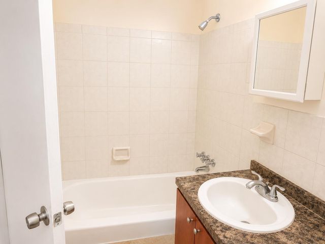 824 NE 16th Street 828, Fort Lauderdale, FL 33304