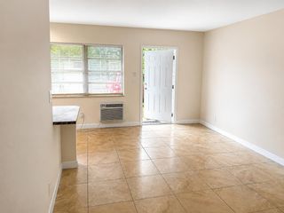 824 NE 16th Street 828, Fort Lauderdale, FL 33304