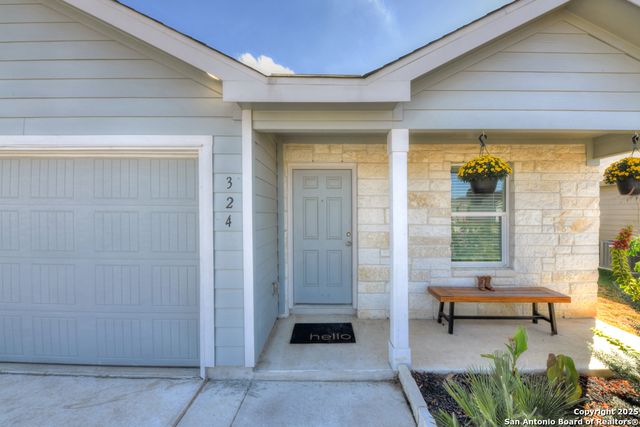324 Alta Vista, Seguin, TX 78155