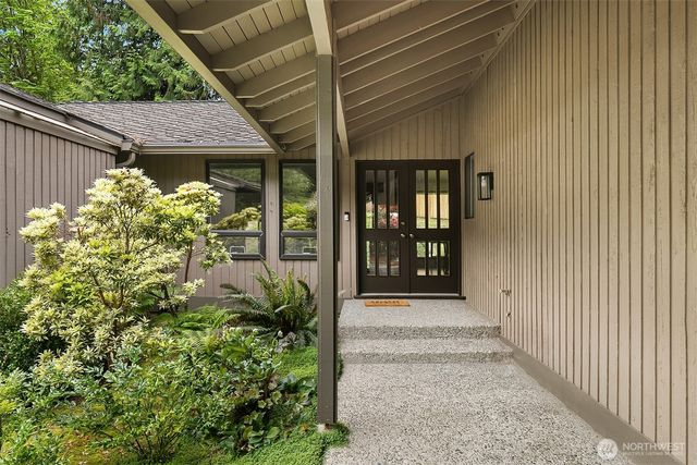 910 145th Place NE, Bellevue, WA 98007