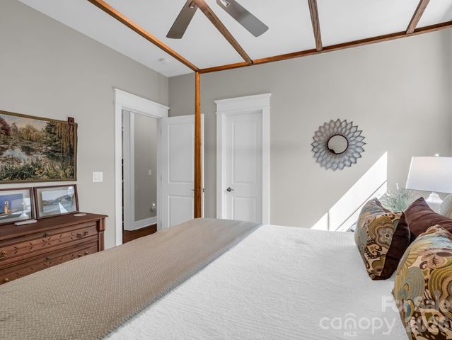564 Sweet Birch Park Lane, Black Mountain, NC 28711