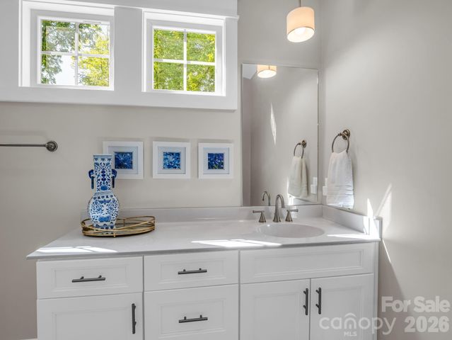 564 Sweet Birch Park Lane, Black Mountain, NC 28711