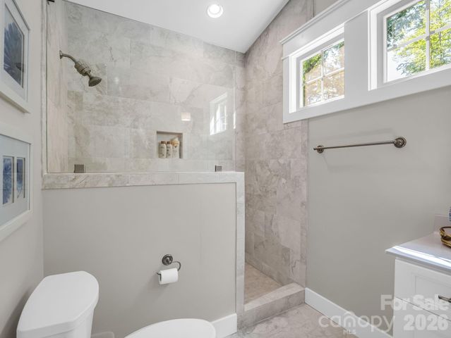 564 Sweet Birch Park Lane, Black Mountain, NC 28711