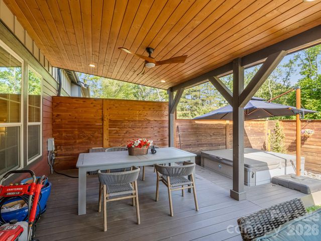 564 Sweet Birch Park Lane, Black Mountain, NC 28711