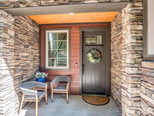 564 Sweet Birch Park Lane, Black Mountain, NC 28711