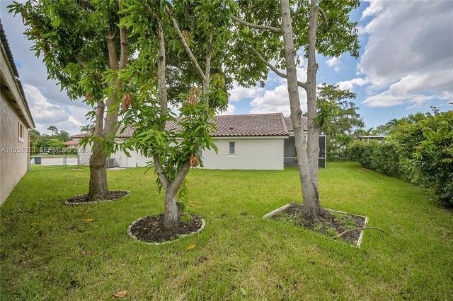 13034 Sheridan Ter, Wellington, FL 33414