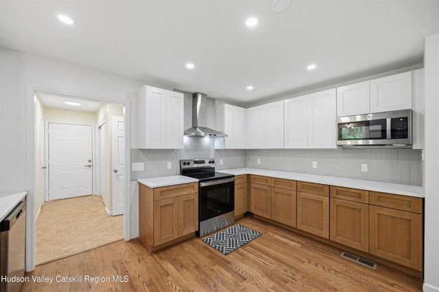 1 Christopher Way, Marlboro, NY 12542