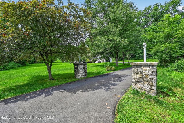 1 Christopher Way, Marlboro, NY 12542