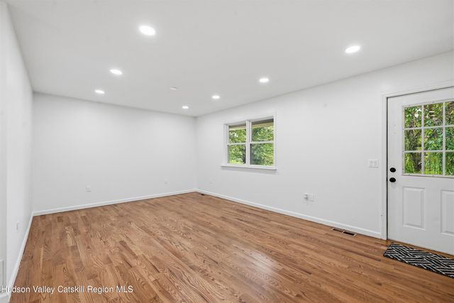 1 Christopher Way, Marlboro, NY 12542