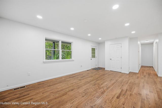 1 Christopher Way, Marlboro, NY 12542