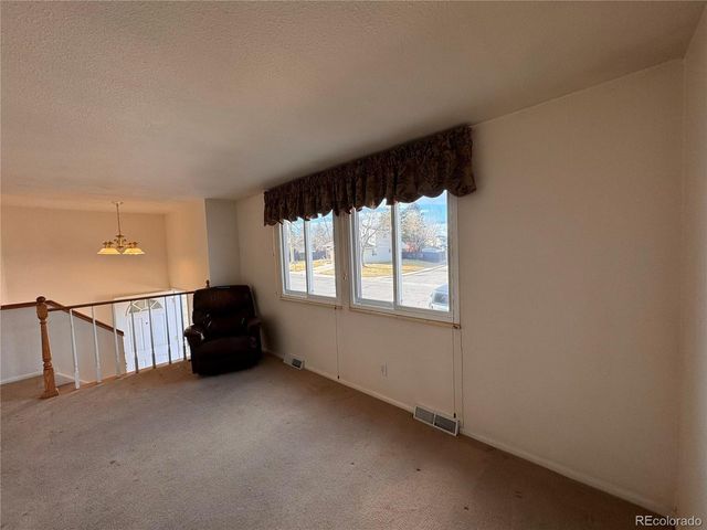 7034 W Roxbury Pl, Littleton, CO 80128