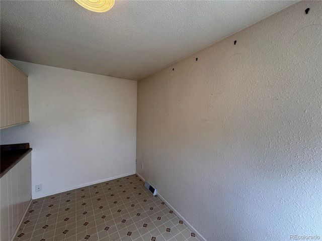 7034 W Roxbury Pl, Littleton, CO 80128