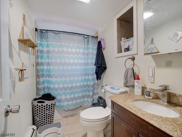 614 12 4Th Ave, Elizabeth City, NJ 07202