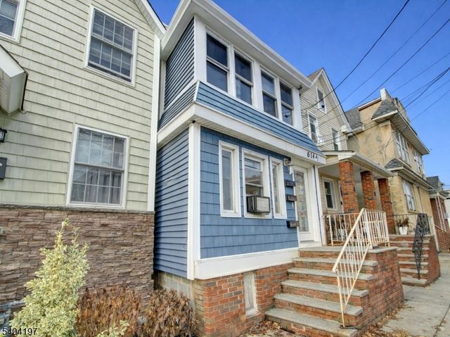 614 12 4Th Ave, Elizabeth City, NJ 07202
