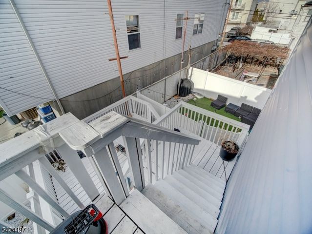 614 12 4Th Ave, Elizabeth City, NJ 07202