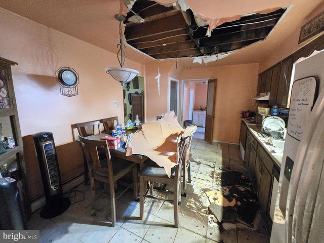 1090 HIGHLAND AVE, Abington, PA 19001