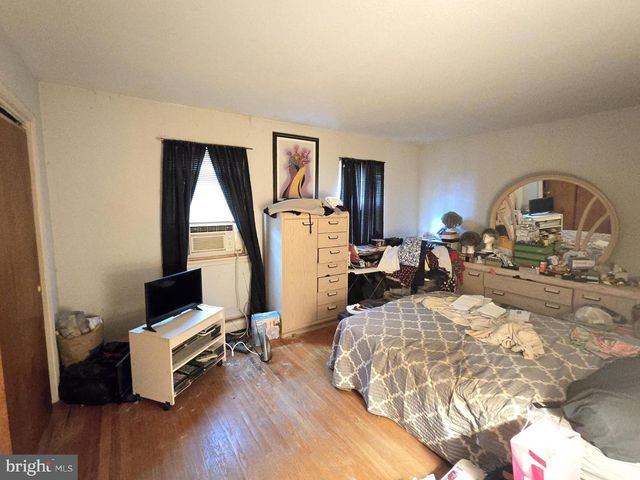 1090 HIGHLAND AVE, Abington, PA 19001