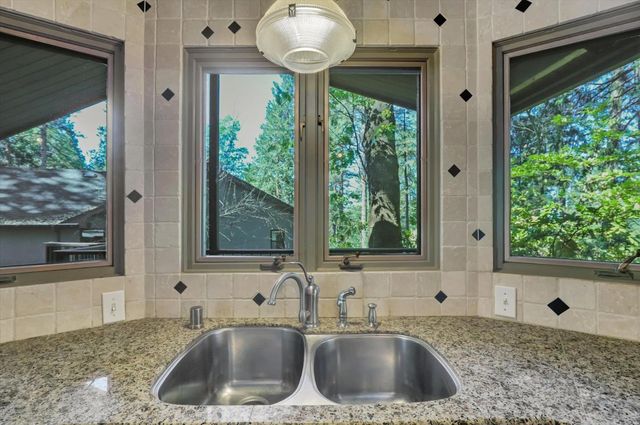 14708 Echo Ridge Dr, Nevada City, CA 95959