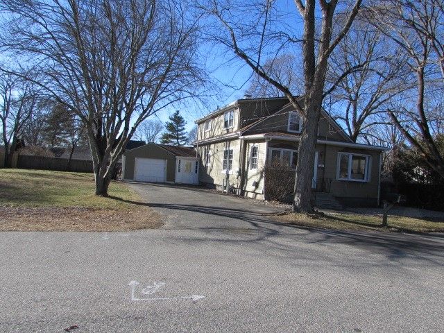 21 Forest Avenue 2, Seekonk, MA 02771