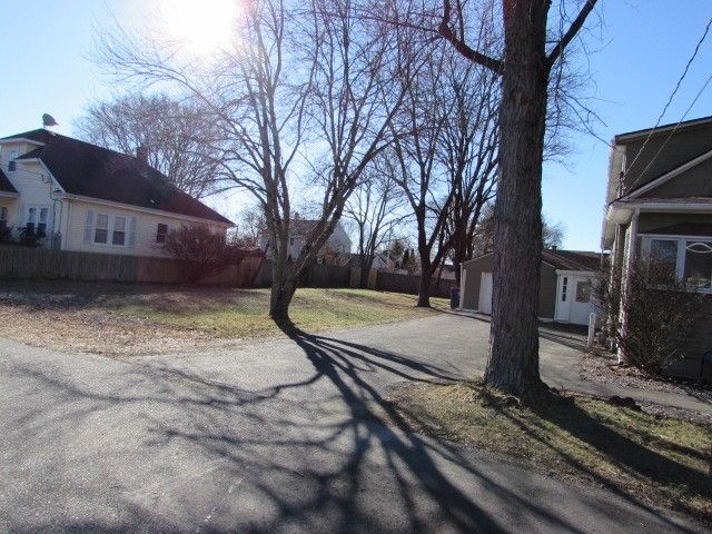 21 Forest Avenue 2, Seekonk, MA 02771