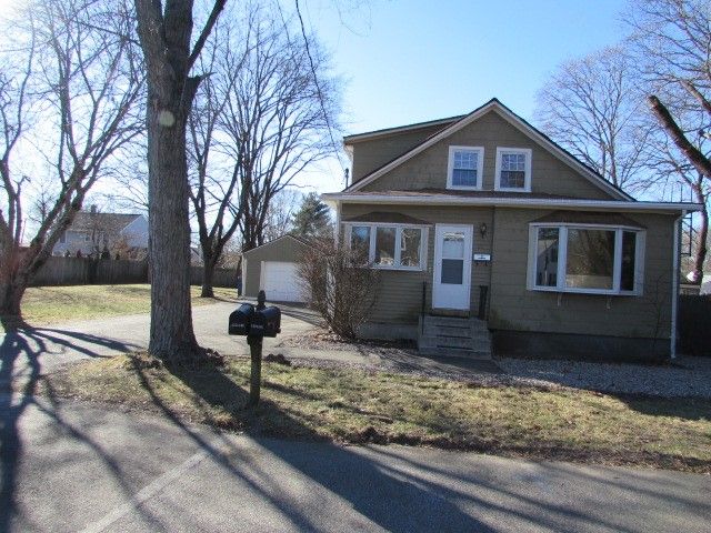 21 Forest Avenue 2, Seekonk, MA 02771