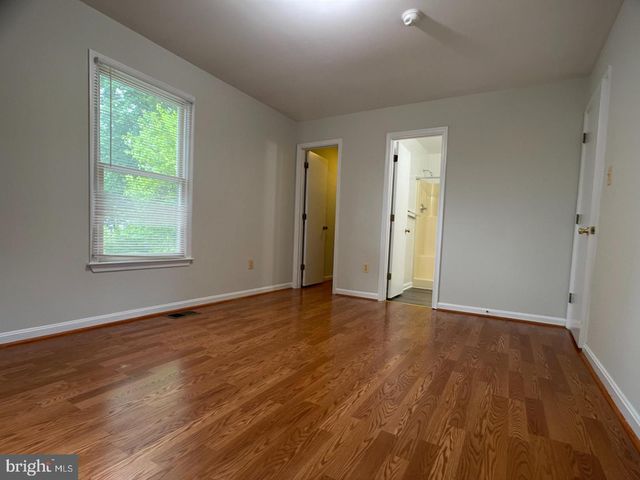 8729 36TH AVE, College Park, MD 20740