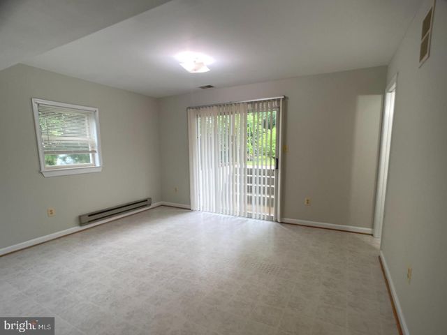 8729 36TH AVE, College Park, MD 20740