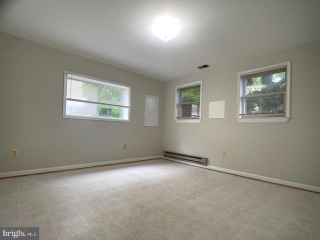 8729 36TH AVE, College Park, MD 20740