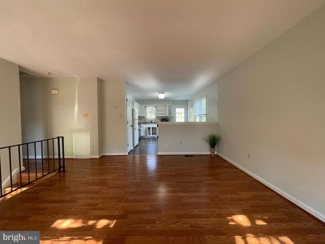 8729 36TH AVE, College Park, MD 20740