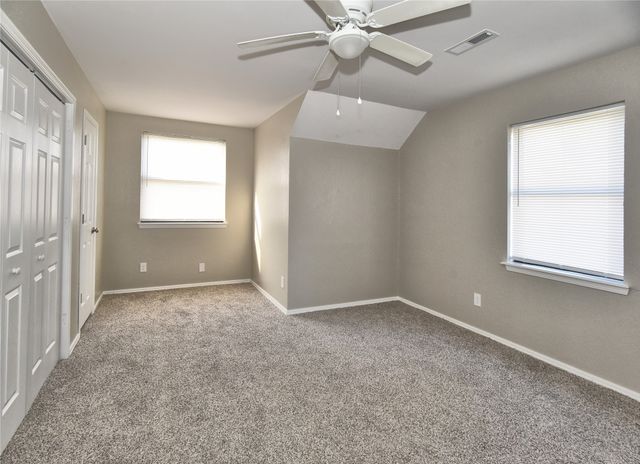 9402 S 69th East Avenue, Tulsa, OK 74133