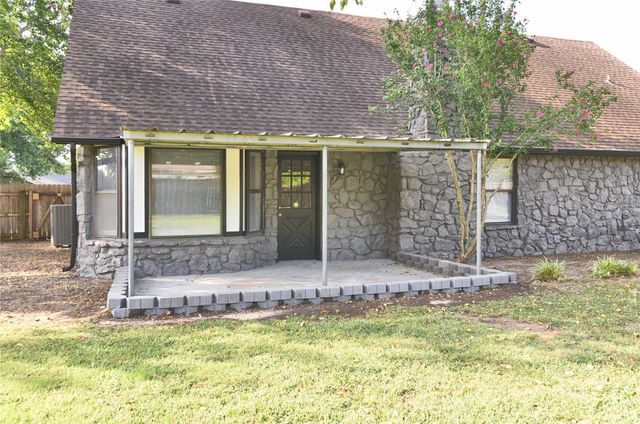 9402 S 69th East Avenue, Tulsa, OK 74133