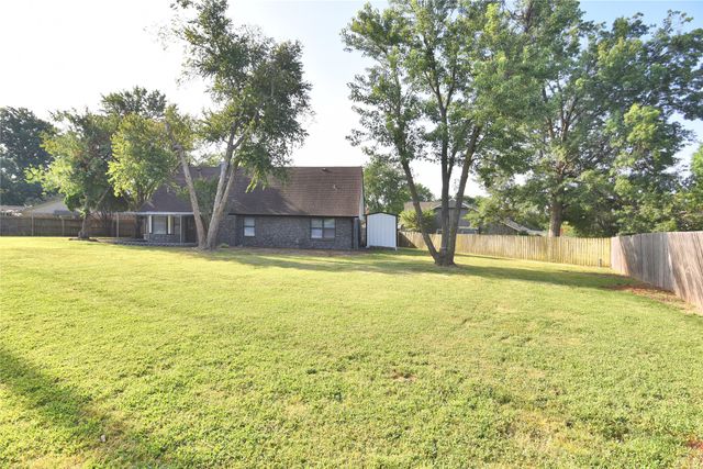 9402 S 69th East Avenue, Tulsa, OK 74133