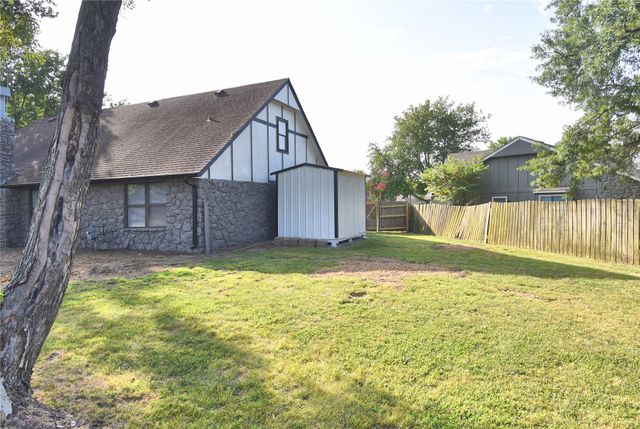 9402 S 69th East Avenue, Tulsa, OK 74133